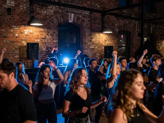 10 Must-Visit Nightlife Hotspots in London for a Memorable Night Out