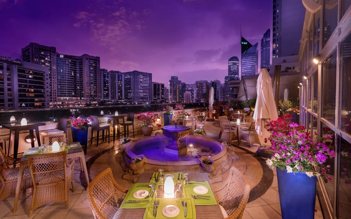 Abu Dhabi Nightlife: A Blend of Tradition, Luxury, and Modern Fun